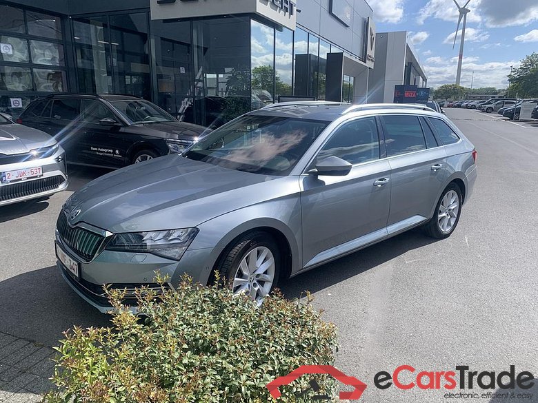 SKODA Superb Combi PHEV Superb Wagon Style 1,4 TSI iV 160 kW 6-speed automat. #1