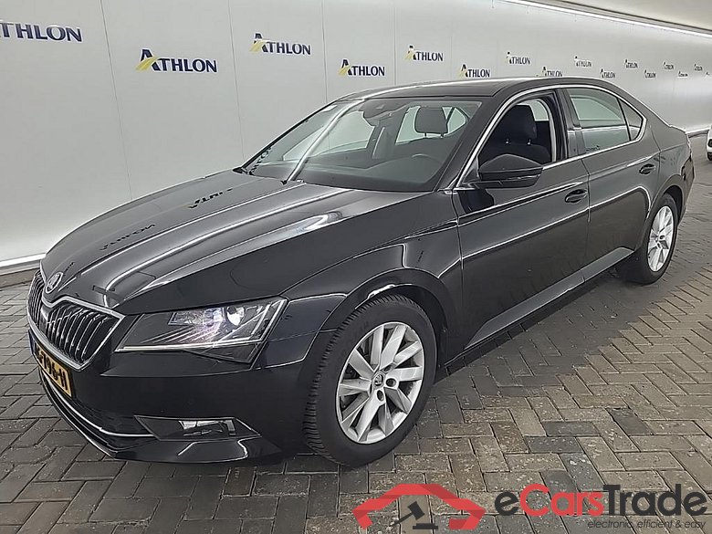SKODA Superb 1.5 TSI Greentech ACT DSG-7 Ambition Bus 5D  Uitl.