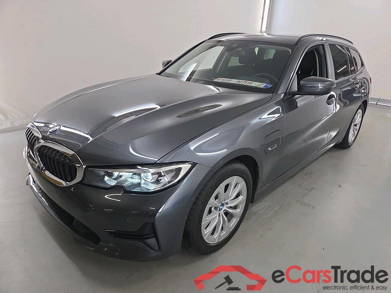 BMW 3 TOURING - 2019 330eA PHEV #1