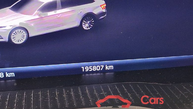 Superb Combi SportLine 2.0 TDI 110KW AT7 E6dT #6