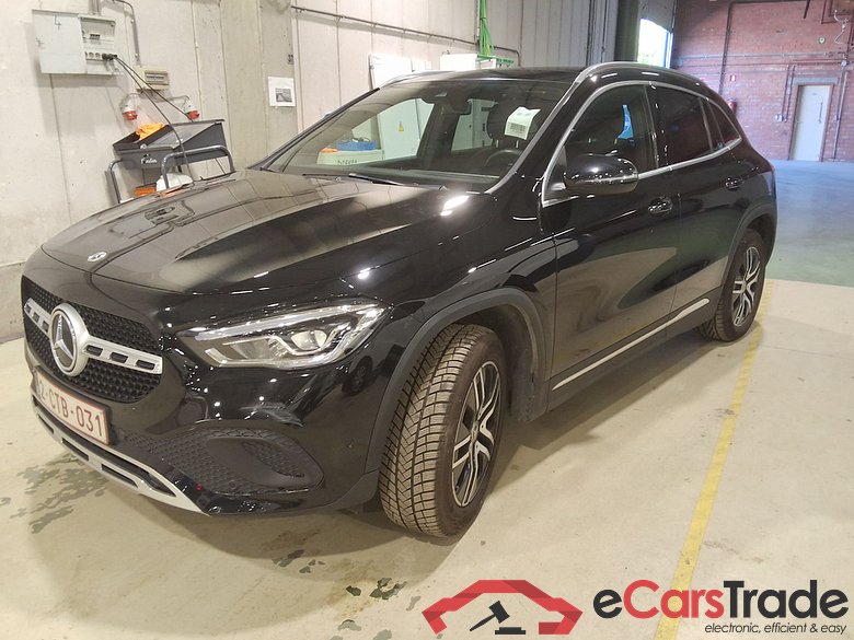MERCEDES-BENZ GLA - Klasse 1.3 GLA 250 E DCT LUXURY LINE