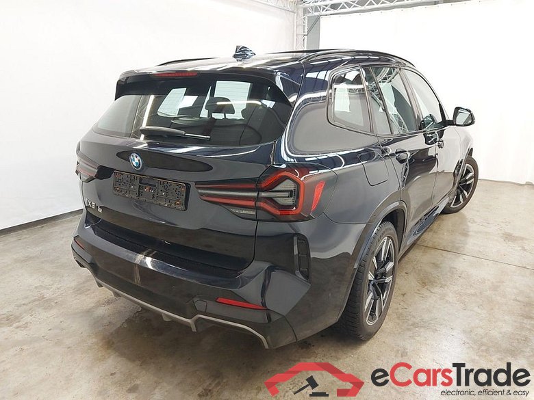 BMW IX3 - 2022 74 kWh 286 iX3 5d #2