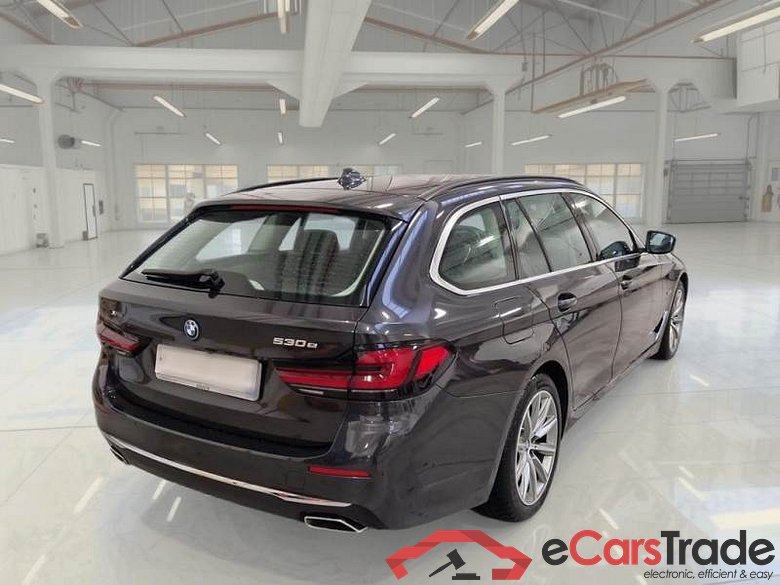 BMW SERIE 5 / 2020 / 5P / STATION WAGON 530E XDRIVE LUXURY AUTO TOURING #2