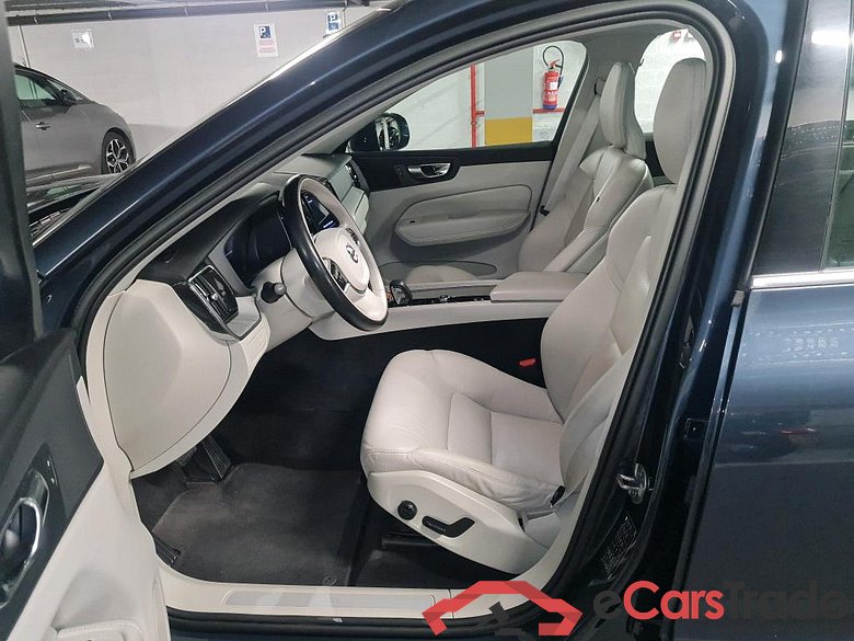 VOLVO XC60 2.0 T6 PHEV CORE AUTO 4WD #5