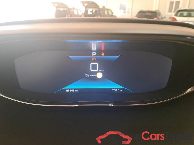 PEUGEOT 3008 / 2016 / 5P / SUV BLUEHDI 130 EAT8 SeS BUSINESS #4