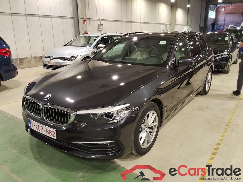 BMW 5 TOURING DIESEL - 2017 520 dA (EU6d-TEMP) #1