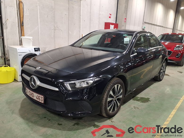 MERCEDES-BENZ A-CLASS LIMOUSINE 1.3 A 250 E BUSINESS SOLUTION DCT