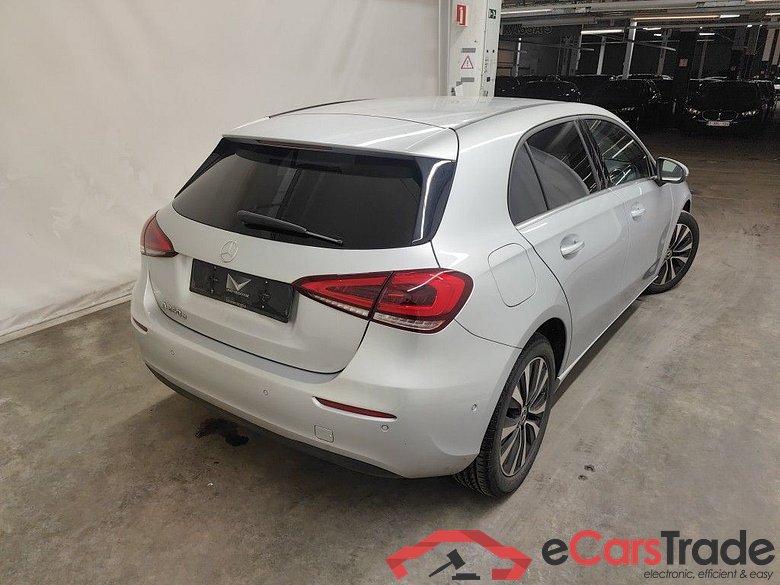 Mercedes-Benz A-Klasse A 250 e Business Solution 5d #2