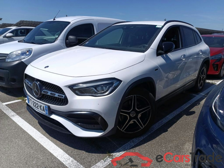 Mercedes GLA 250e Plug-In Hybrid AMG Night Aut. LED-Xenon Widescreen Sound Ambient Navi 1/2 Sport-Leather-Alcantara KeylessGo Camera Klima PDC ...