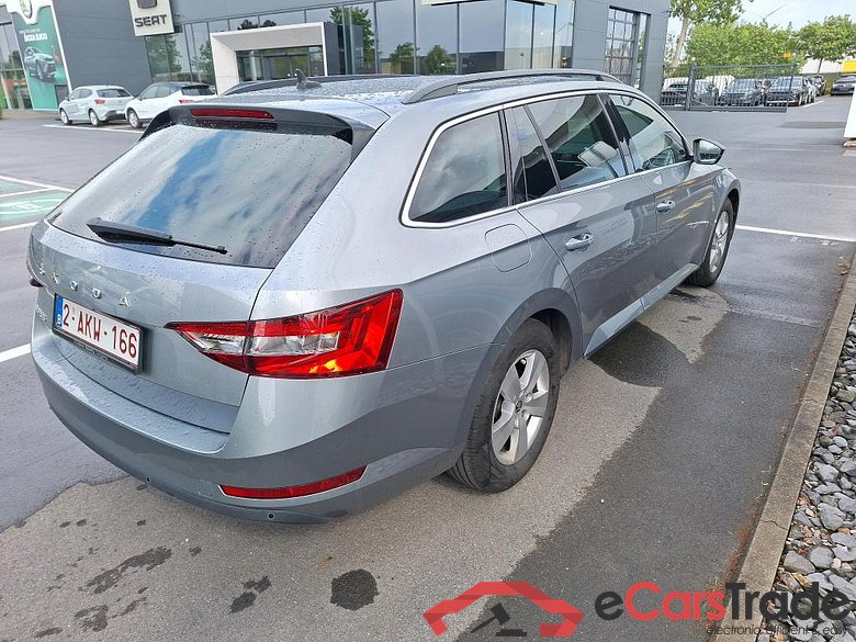 SKODA SUPERB COMBI 2.0 CRTDI 90KW DSG7 AMBITION #4