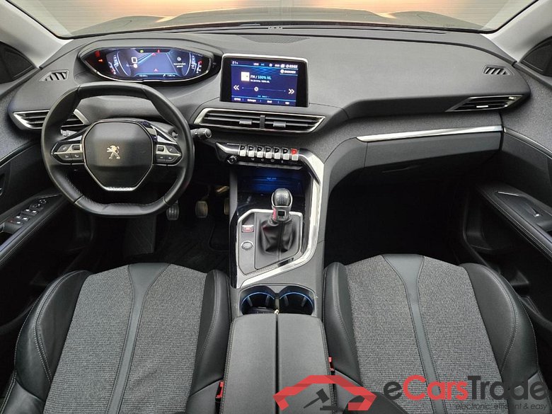 PEUGEOT 3008 1.2 PureTech Blue Lease Premium #6