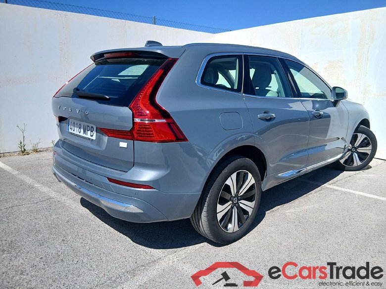 VOLVO XC60 2.0 T6 AWD Recharge Plus Bright Auto #2