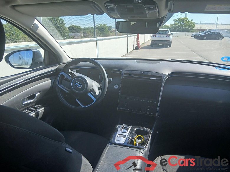 HYUNDAI Tucson / 2020 / 5P / todoterreno 1.6 TGDI PHEV 195kW Tecno Sky Auto 4x4 #3