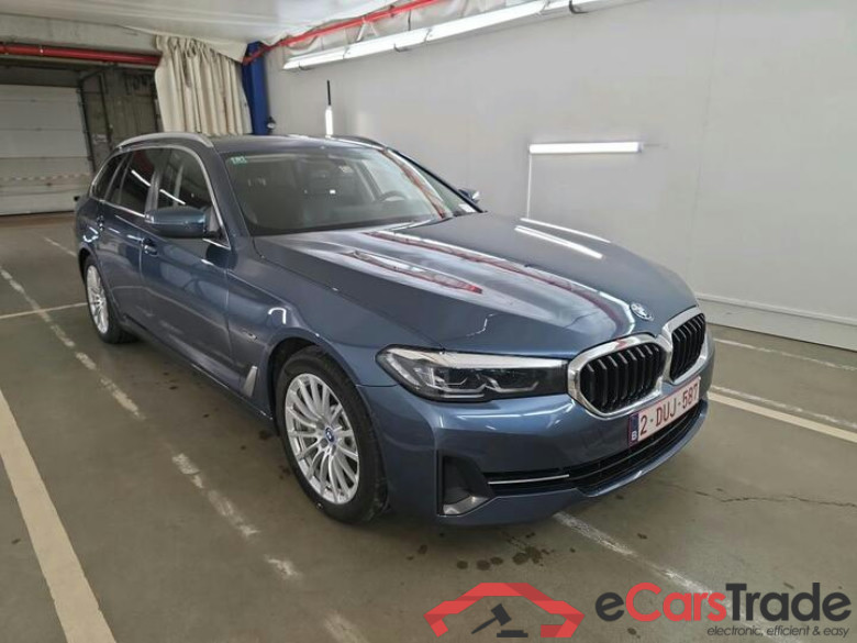 BMW 5 Reeks Touring Série 5 Touring 530e Auto (PHEV) 215kW/292pk  5D/P Auto-8 - CO2 incomplet #2