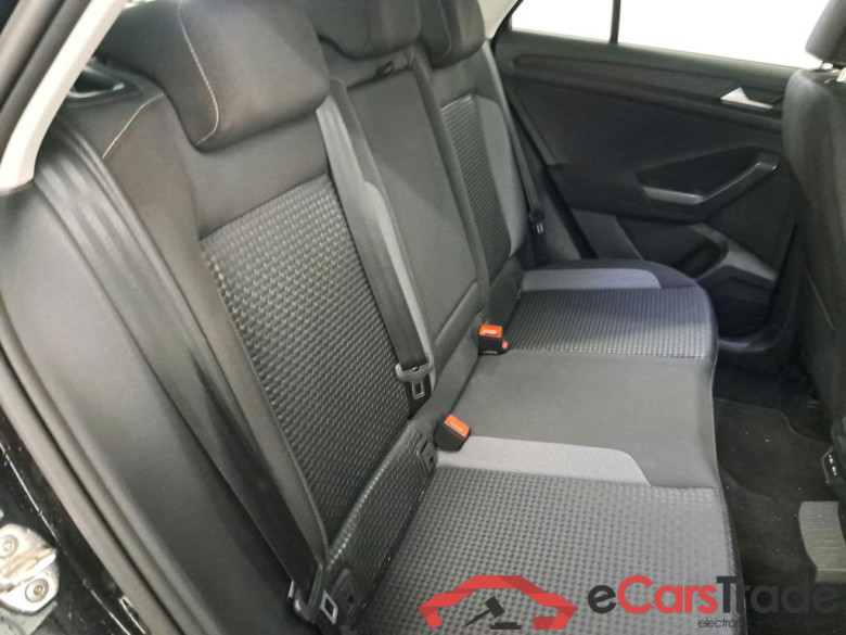 VOLKSWAGEN T-ROC 1.5 TSI DSG ACTIVE #6