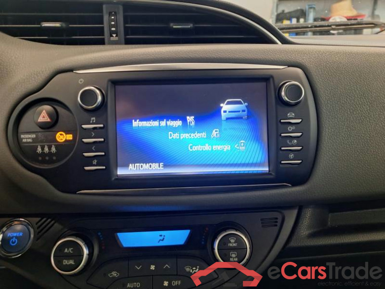 TOYOTA YARIS / 2017 / 5P / BERLINA 1.5 HYBRID BUSINESS #5