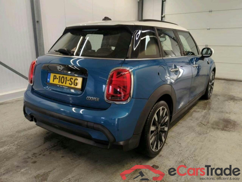 Mini 5-deurs 1.5 Cooper JCW #2
