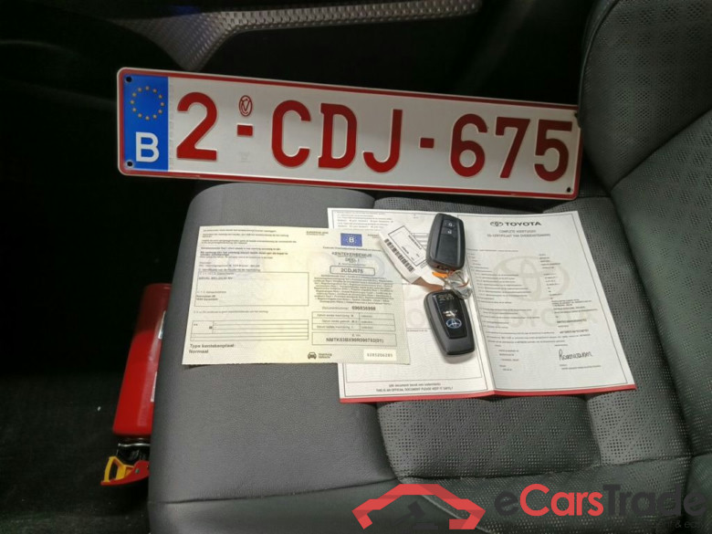 Toyota C-HR 2.0 VVT i-Hybrid C-Hic Bi-Tone E-CVT 5d #4