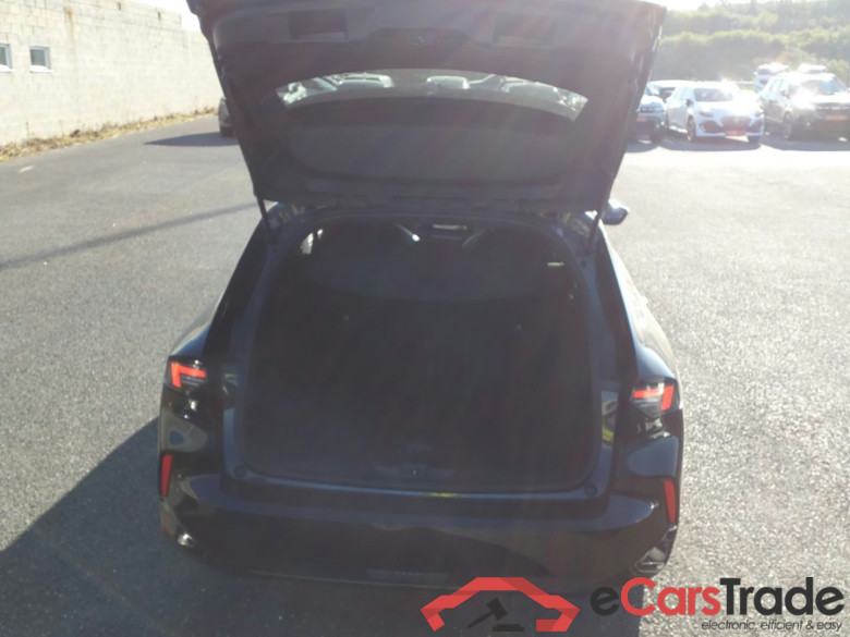 OPEL Astra OPEL Astra Sports Tourer 1.2 Turbo 130 GS BVM #1