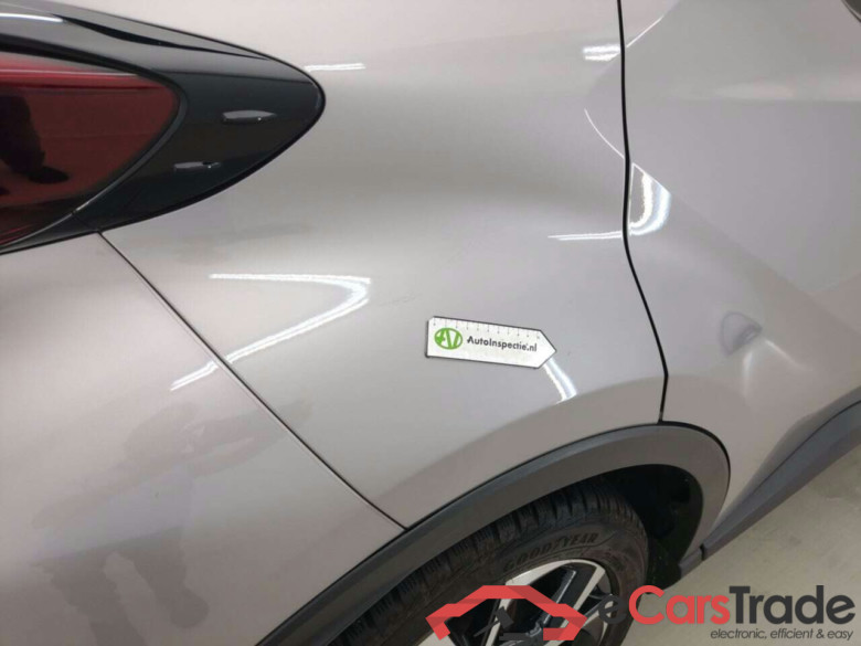 TOYOTA C-HR 1.8 HYBRID C-LUB BI-TONE E-CVT #6