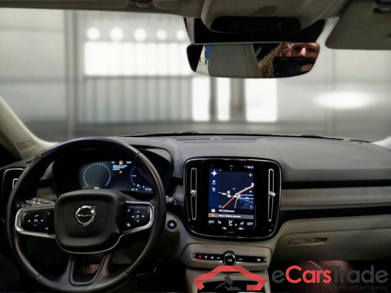 VOLVO XC40 / 2017 / 5P / SUV T5 PLUG-IN HYBRID AUTO RECHARGE INSCR. #3