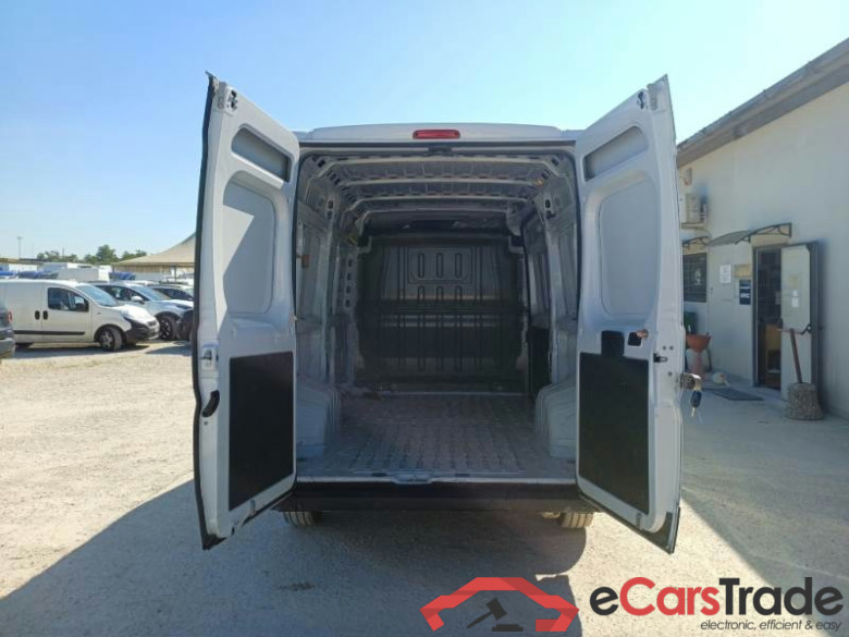 PEUGEOT BOXER / 2014 / 4P / FURGONE 333 L2H2 2.2 BLUEHDI 140CV SeS #5