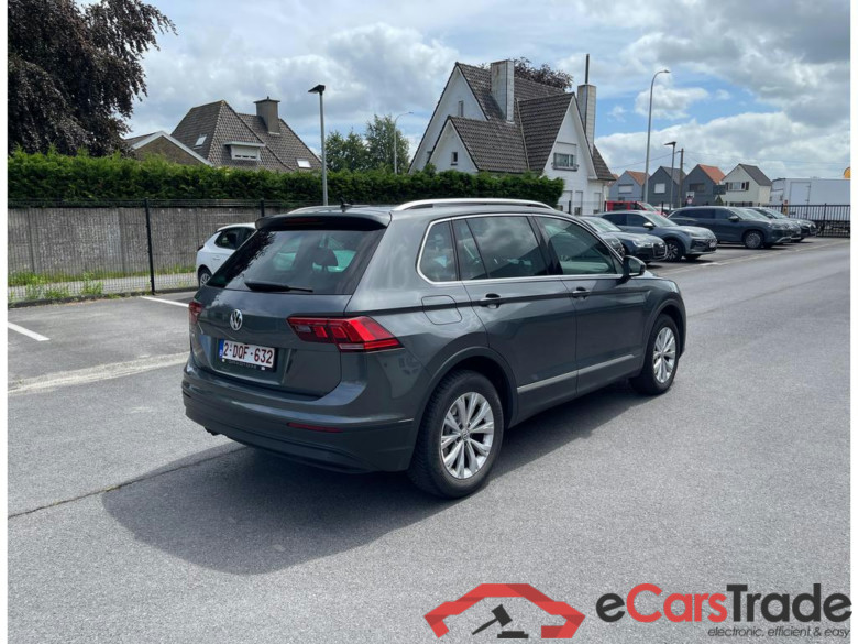 VOLKSWAGEN Tiguan Comfortline 2.0 TDI SCR 110 kW (150 ch) 7 vitesses DSG #2