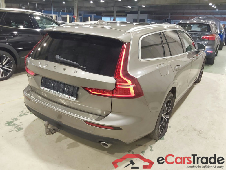 VOLVO V60 2.0 B3 GEARTRONIC MOMENTUM PRO #4