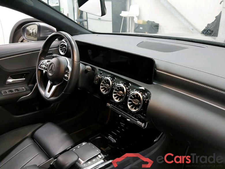MERCEDES - MER CLA SHOOTING BRAKE 180 d 116PK 8G-DCT Business Solution Luxury #3