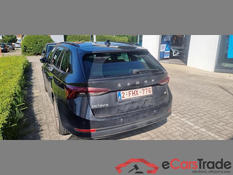 SKODA Octavia Combi PHEV Octavia SW PHEV 1.4 TSI Ambition DSG #4