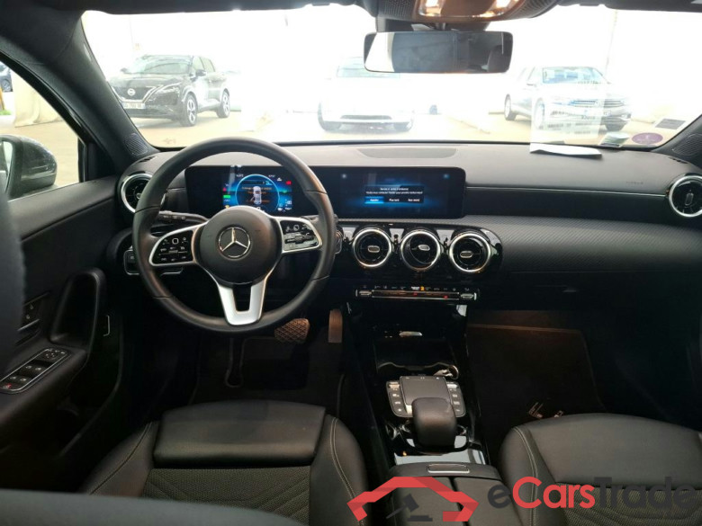 MERCEDESBENZ Classe A Compact  2018  5P  Berline A 250 e Business Line 8GDCT #5