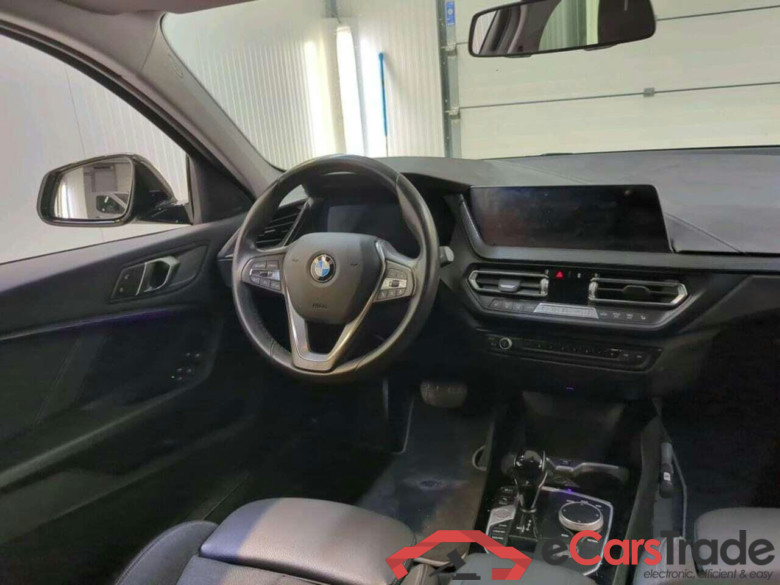 BMW 1-serie 118i Intro Ed. #3