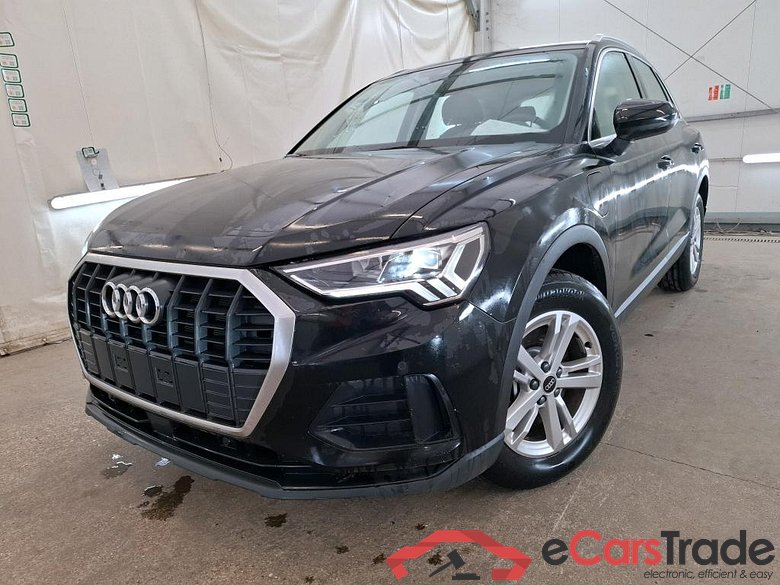 AUDI Q3 / 2018 / 5P / SUV 45 TFSI E 245 S TRONIC BUSINESS EXE