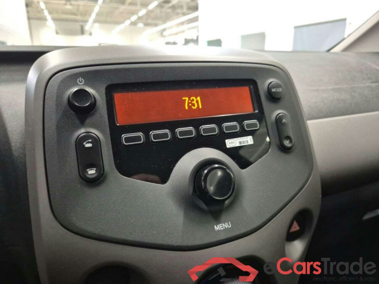 PEUGEOT 108 1.0 e-VTi Active #6