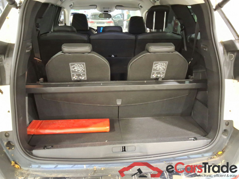 PEUGEOT 5008 1.5 BLUEHDI 130 ALLURE PACK #3