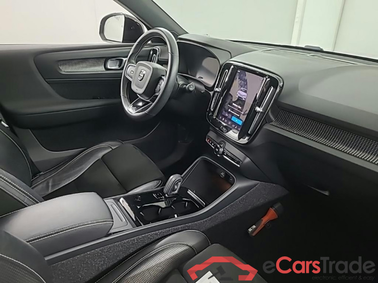 VOLVO XC40 Recharge P8 AWD 5D 300kW #6