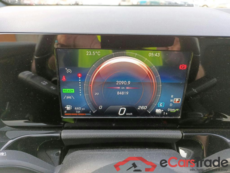MERCEDES-BENZ GLA / 2020 / 5P / todoterreno GLA 250 e #4