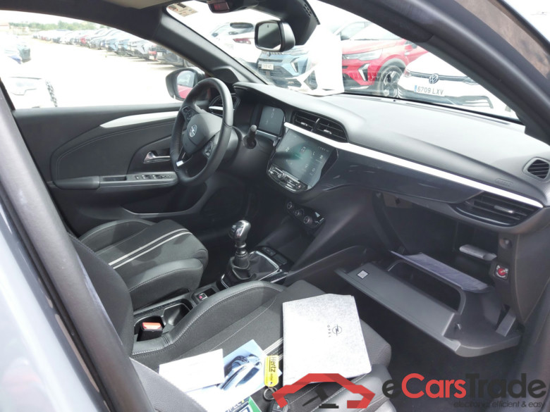 OPEL Corsa 1.2T XHL MT6 S/S 100 CV (74kW) Manual GS(Winterpack) #3
