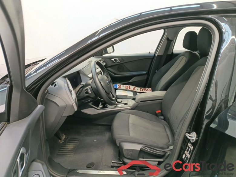 BMW 1 Reeks Hatch 118iA (100 kW) 5d #3