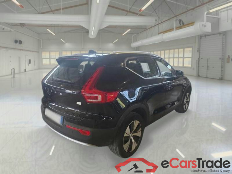 VOLVO XC40 / 2021 / 5P / SUV T4 RECHARGE PLUG-IN AUTO CORE #2