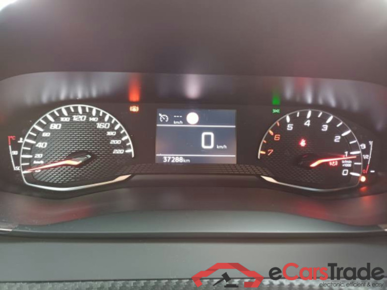 PEUGEOT 208 / 2019 / 5P / BERLINA ACTIVE PACK PURETECH 75 S/S #4