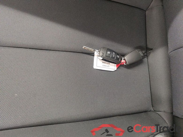 Audi Q2 35 TDI S tronic quattro S Line 5d #4
