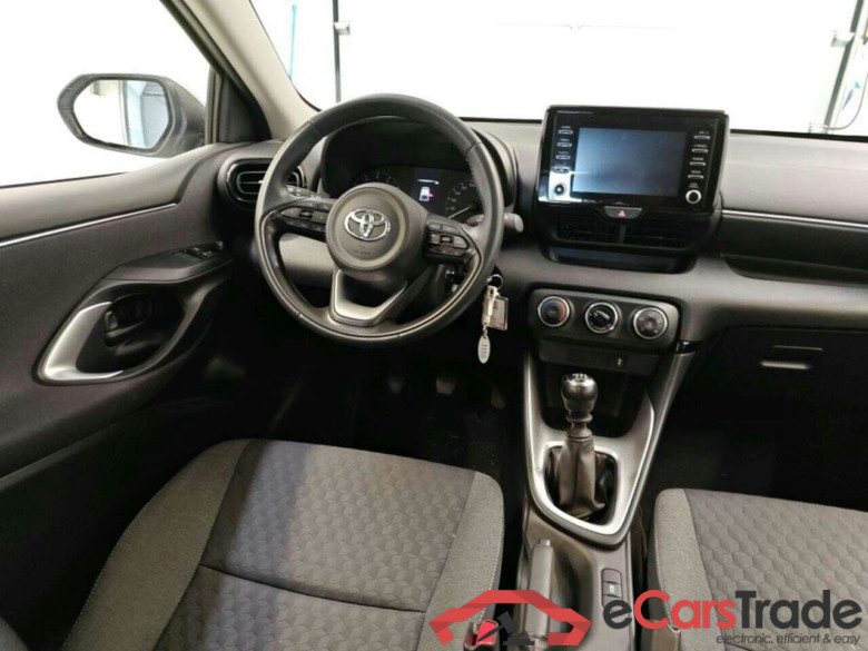 TOYOTA Yaris 1.5 VVT-i Active #3