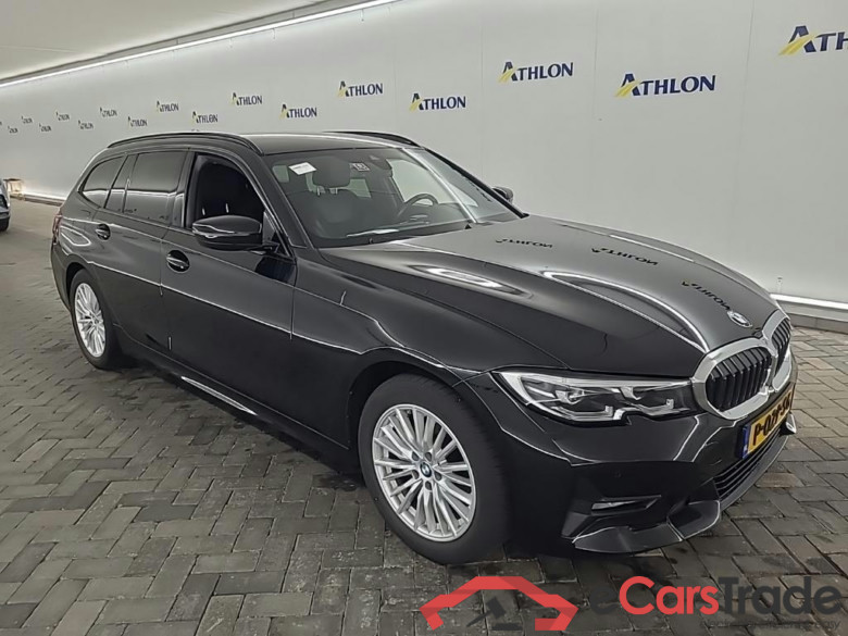 BMW 3-serie Touring 318i Business Edition 5D 115kW #2