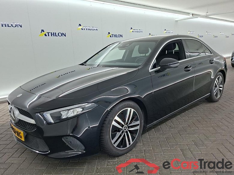 MERCEDES-BENZ A-Klasse Limousine A 180 7G-DCT Business Solution Luxury 4D 100kW