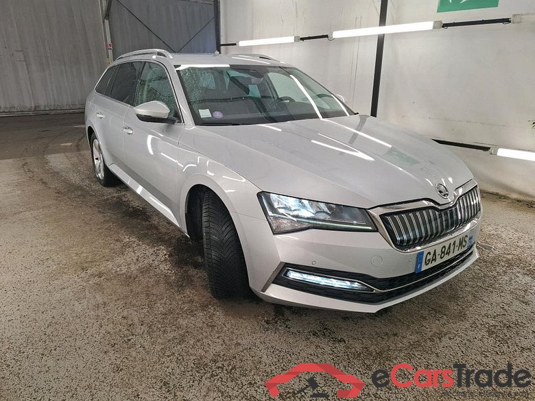 SKODA Superb Combi / 2019 / 5P / Break 1.4 TSI PHEV 218ch DSG6 Business #4