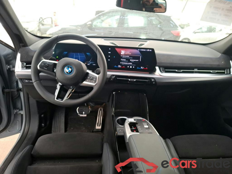 iX2 20 eDrive M Sport 64kWh BVA #6