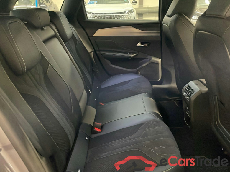 Peugeot 308 SW PHEV 225 e-EAT8 GT #3