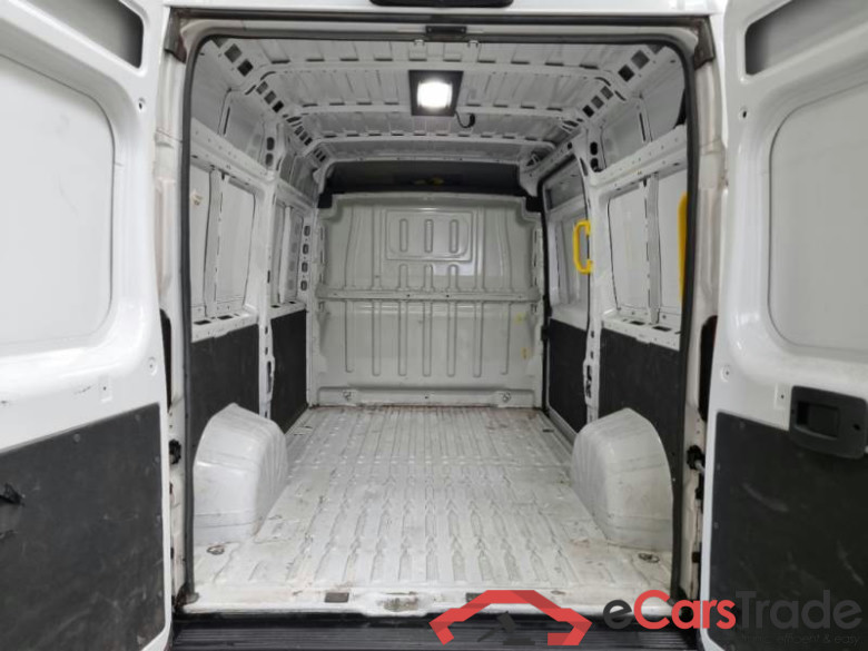 PEUGEOT BOXER / 2023 / 4P / FURGONE 2.2 BLUEHDI 120 SeS 330 L2H2 #5