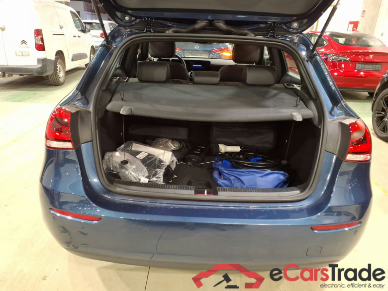 MERCEDES-BENZ A-CLASS 1.3 A 250 E DCT BUSINESS SOLUTION #3
